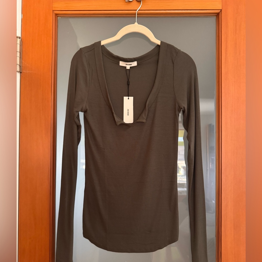 Notch Henley Long Sleeve in Mineral - Picture 4 of 10